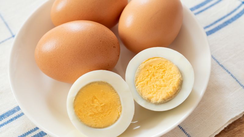 1 quả trứng gà bao nhiêu calo? Ăn bao nhiêu là hợp lý